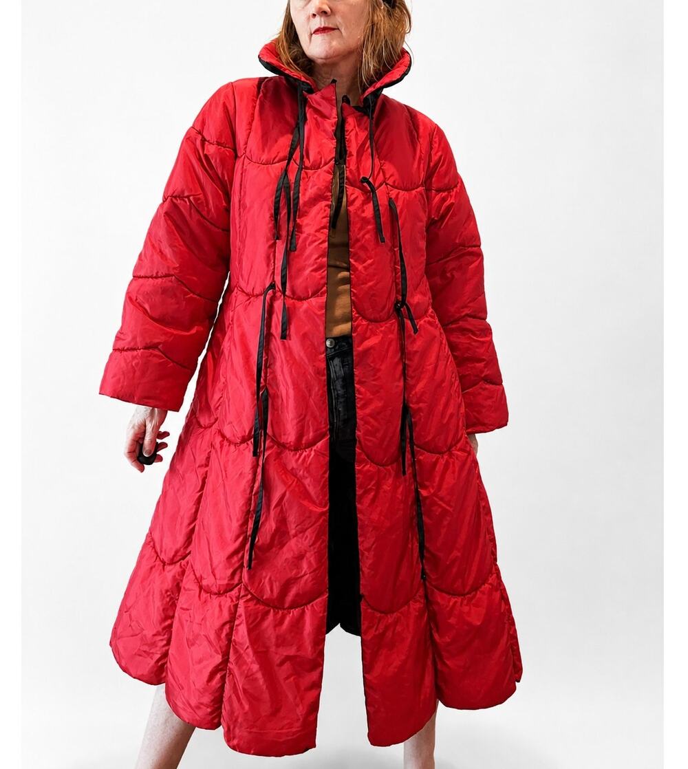 Vintage 80s Quilted Puffer Coat Reversible Size Large Red/Black Tulip hemline
